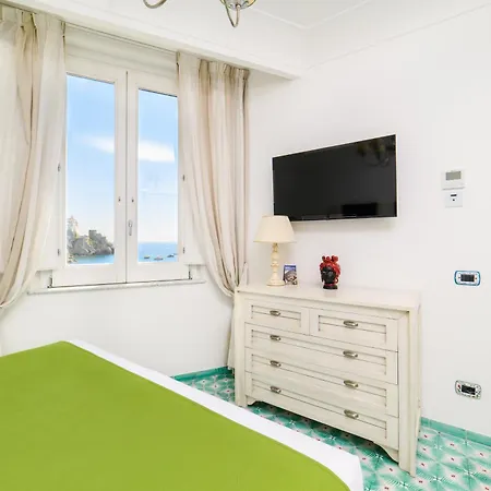 Gallery & Amalfi
