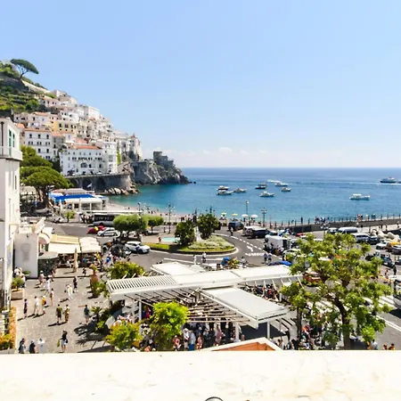 Gallery & Amalfi